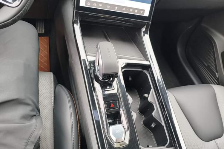 Used Geely Auto Emgrand X7 Sport 2023 Boyue COOL 1.5TD Smart Model Gear Lever