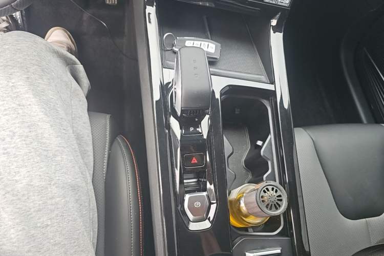 Used Geely Auto Emgrand X7 Sport 2023 Boyue COOL 1.5TD Smart Connect+ Gear Lever