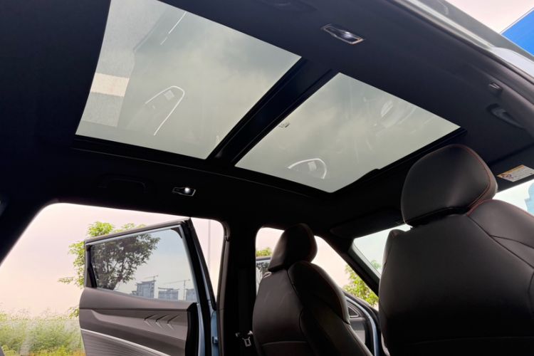 Used Geely Auto Emgrand X7 Sport 2023 Boyue COOL 1.5TD Smart Model Headliner