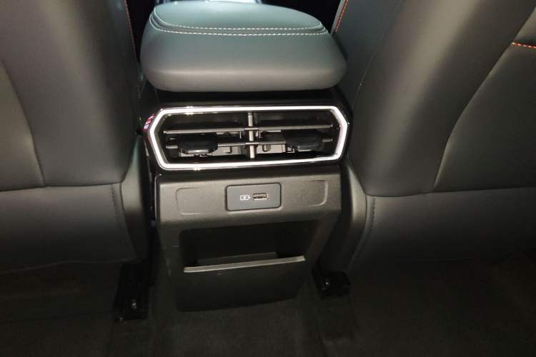 Used Geely Auto Emgrand X7 Sport 2023 Boyue COOL 1.5TD Friend Edition Interior 1