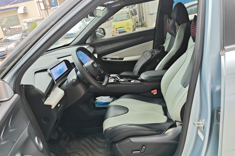 Used Geely Auto Emgrand X7 Sport 2023 Boyue COOL 1.5TD ZhiZun Edition Left Front Seat