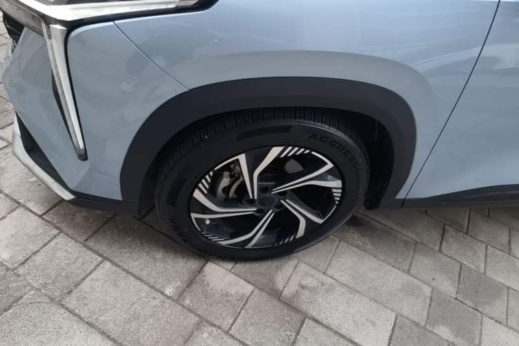Used Geely Auto Emgrand X7 Sport 2023 Boyue COOL 1.5TD Smart Connect+ Left Front Wheel Hub