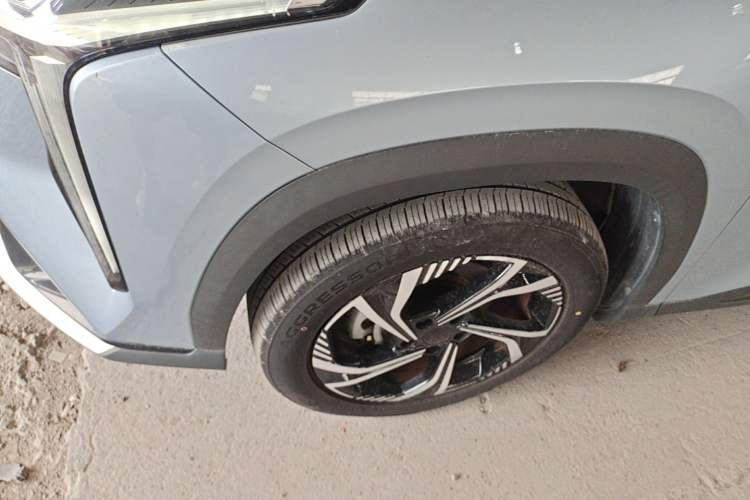 Used Geely Auto Emgrand X7 Sport 2023 Boyue COOL 1.5TD Smart Model Left Front Wheel Hub