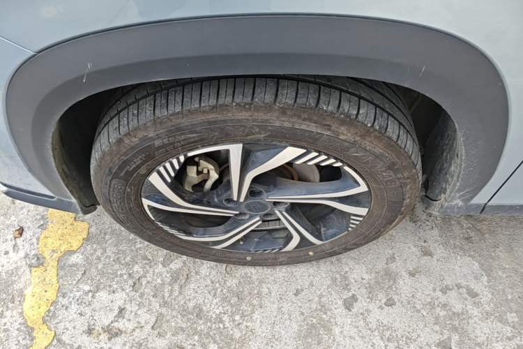 Used Geely Auto Emgrand X7 Sport 2023 Boyue COOL 1.5TD Smart Model Left Front Wheel Hub