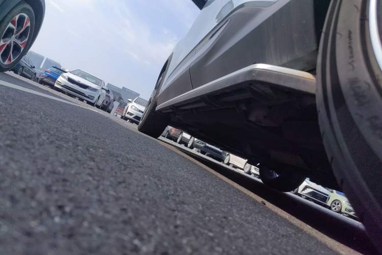 Used Geely Auto Emgrand X7 Sport 2023 Boyue COOL 1.5TD ZhiZun Edition Left Side Sill