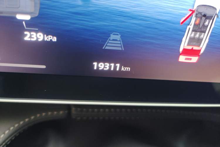 Used Geely Auto Emgrand X7 Sport 2023 Boyue COOL 1.5TD Smart Model Odometer Close Up