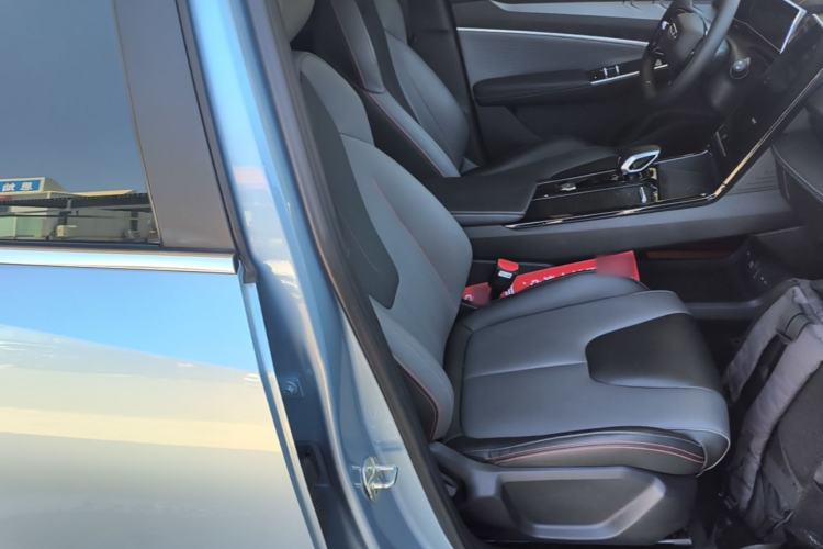 Used Geely Auto Emgrand X7 Sport 2023 Boyue COOL 1.5TD Smart Connect+ Right Front Seat