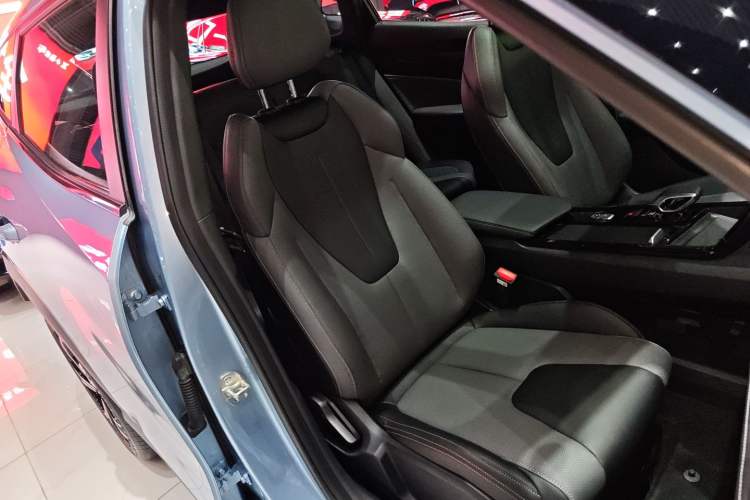 Used Geely Auto Emgrand X7 Sport 2023 Boyue COOL 1.5TD Friend Edition Right Front Seat