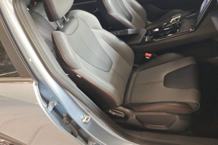 Used Geely Auto Emgrand X7 Sport 2023 Boyue COOL 1.5TD Smart Model Right Front Seat