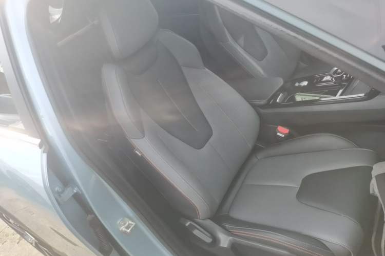 Used Geely Auto Emgrand X7 Sport 2023 Boyue COOL 1.5TD Smart Connect+ Right Front Seat