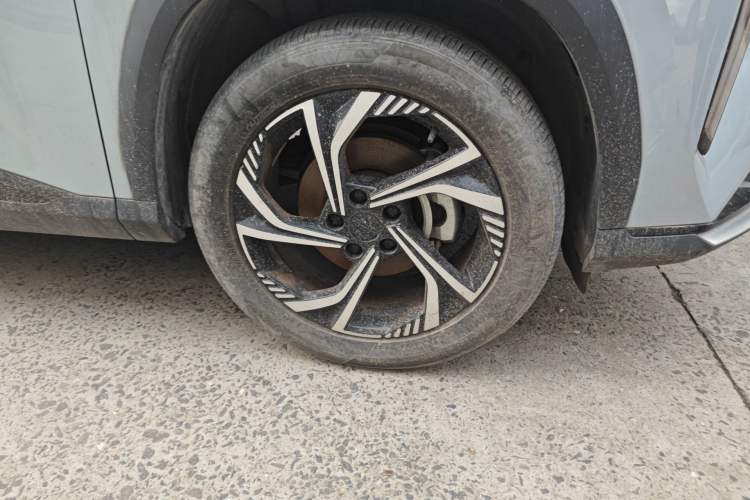 Used Geely Auto Emgrand X7 Sport 2023 Boyue COOL 1.5TD Smart Connect+ Right Front Wheel Hub