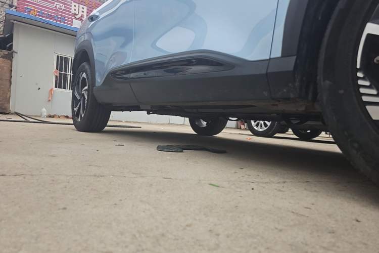 Used Geely Auto Emgrand X7 Sport 2023 Boyue COOL 1.5TD Smart Connect+ Right Side Sill