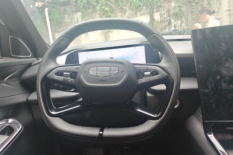 Used Geely Auto Emgrand X7 Sport 2023 Boyue COOL 1.5TD Smart Model Steering Wheel