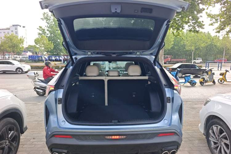 Used Geely Auto Emgrand X7 Sport 2023 Boyue COOL 1.5TD ZhiZun Edition Trunk