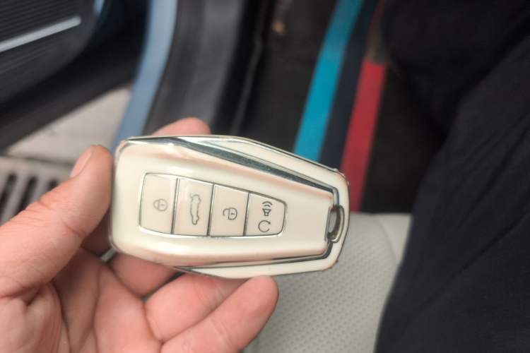Used Geely Auto Emgrand X7 Sport 2023 Boyue COOL 1.5TD ZhiZun Edition Vehicle Key