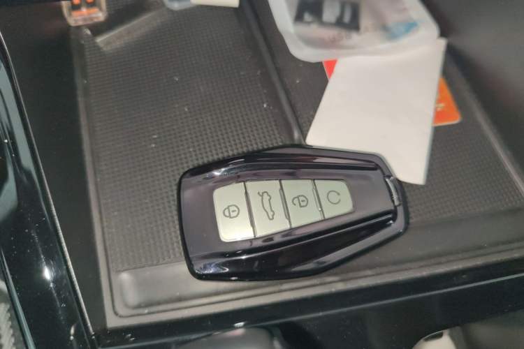 Used Geely Auto Emgrand X7 Sport 2023 Boyue COOL 1.5TD Smart Connect+ Vehicle Key