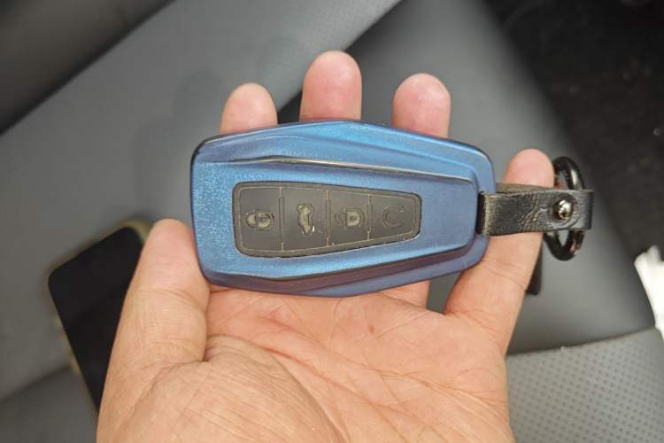Used Geely Auto Emgrand X7 Sport 2023 Boyue COOL 1.5TD Smart Connect+ Vehicle Key