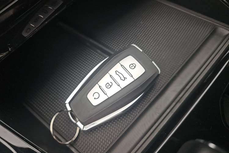 Used Geely Auto Emgrand X7 Sport 2023 Boyue COOL 1.5TD Smart Connect+ Vehicle Key