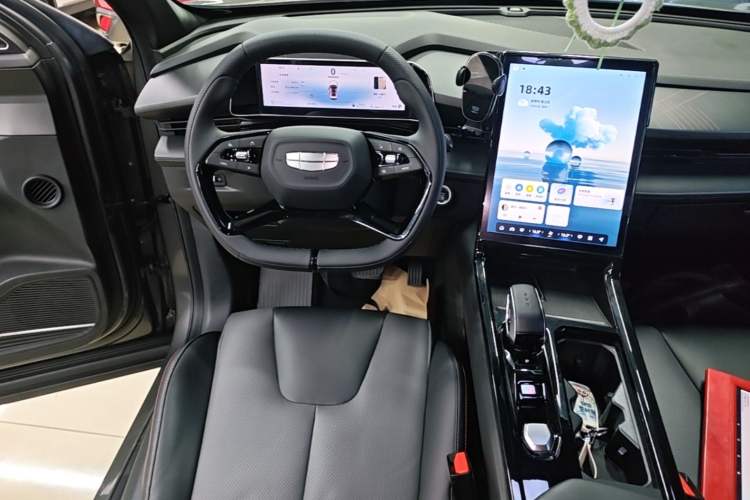 Used Geely Auto Emgrand X7 Sport 2023 Boyue COOL 1.5TD Smart Model Audio And AC Panel