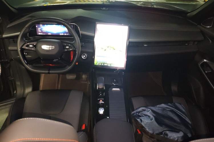 Used Geely Auto Emgrand X7 Sport 2023 Boyue COOL 1.5TD Smart Connect+ Center Console