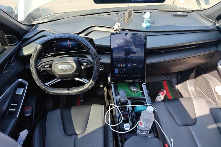 Used Geely Auto Emgrand X7 Sport 2023 Boyue COOL 1.5TD Smart Connectivity Model Center Console
