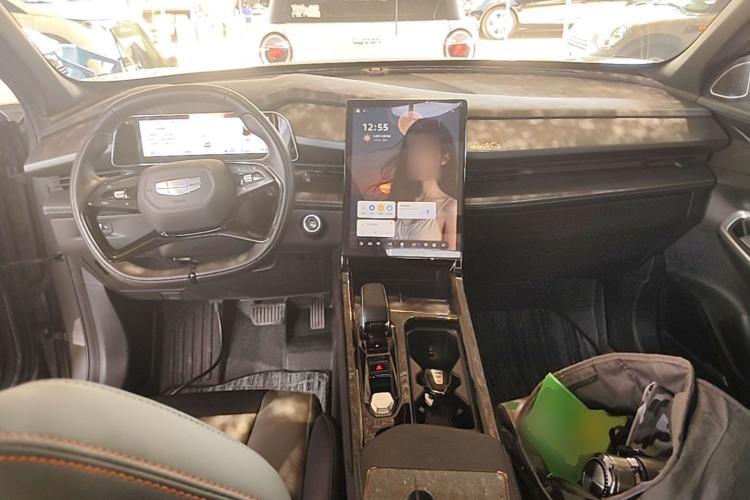 Used Geely Auto Emgrand X7 Sport 2023 Boyue COOL 1.5TD Smart Connect+ Center Console