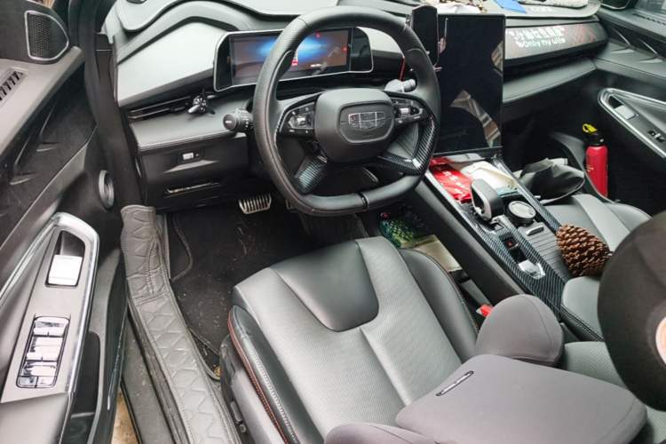 Used Geely Auto Emgrand X7 Sport 2023 Boyue COOL 1.5TD Smart Model Center Console