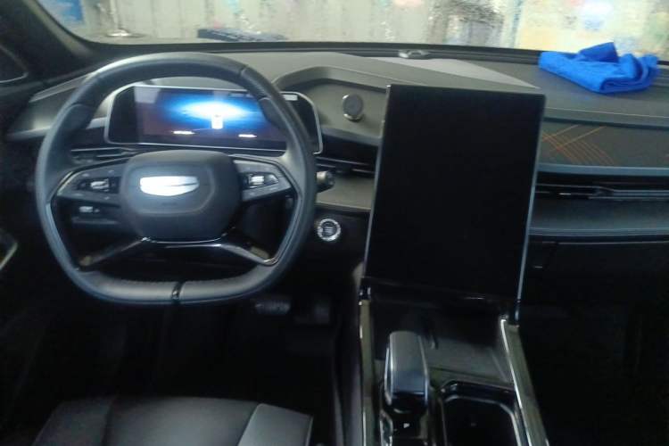 Used Geely Auto Emgrand X7 Sport 2023 Boyue COOL 1.5TD Smart Model Center Console