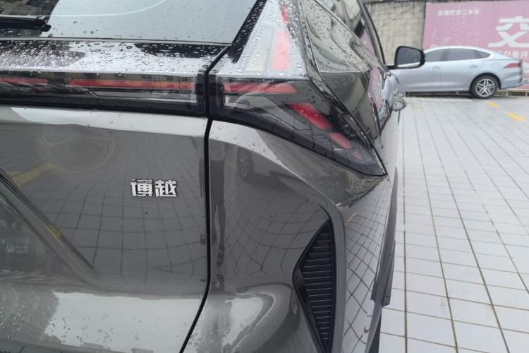 Used Geely Auto Emgrand X7 Sport 2023 Boyue COOL 1.5TD Smart Model Exterior 3