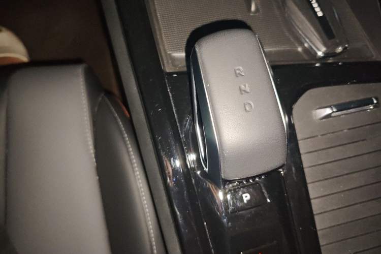 Used Geely Auto Emgrand X7 Sport 2023 Boyue COOL 1.5TD Smart Connect+ Gear Lever