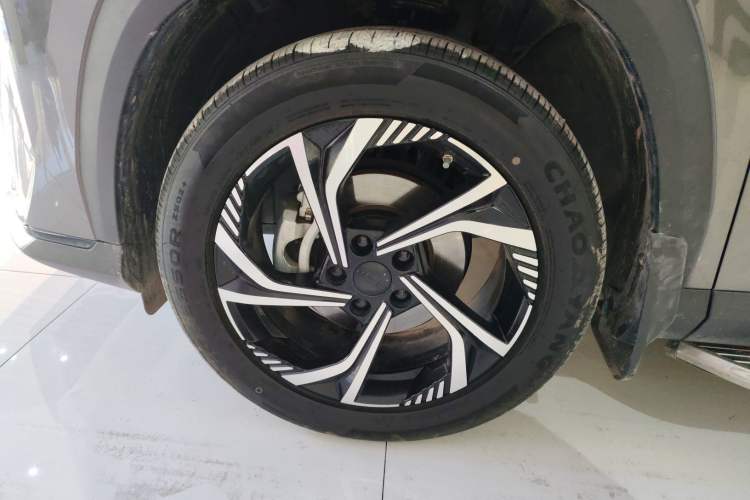 Used Geely Auto Emgrand X7 Sport 2023 Boyue COOL 1.5TD Smart Connect+ Left Front Wheel Hub