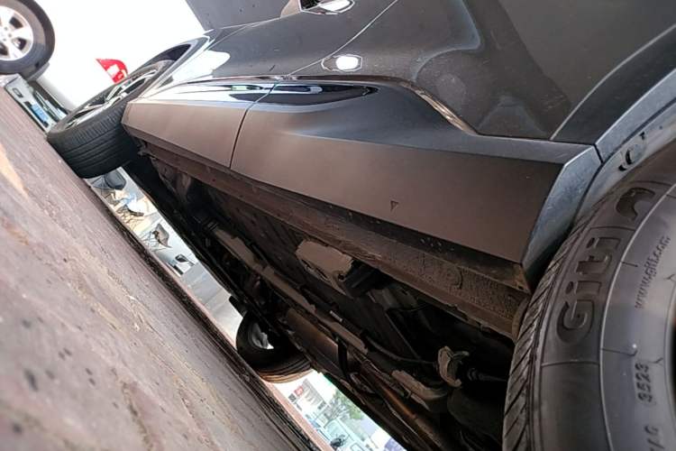 Used Geely Auto Emgrand X7 Sport 2023 Boyue COOL 1.5TD Smart Connect+ Left Side Sill