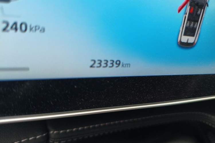 Used Geely Auto Emgrand X7 Sport 2023 Boyue COOL 1.5TD Smart Connect+ Odometer Close Up
