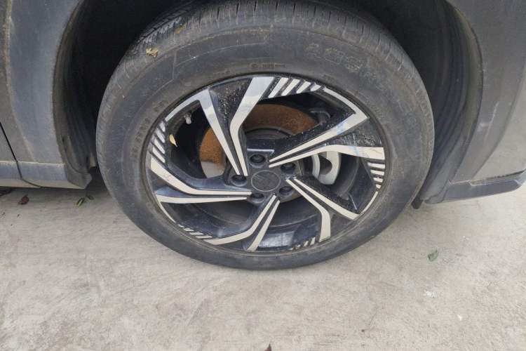 Used Geely Auto Emgrand X7 Sport 2023 Boyue COOL 1.5TD Smart Connect+ Right Front Wheel Hub