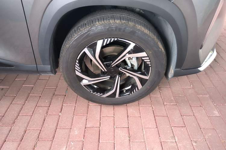 Used Geely Auto Emgrand X7 Sport 2023 Boyue COOL 1.5TD Smart Connect+ Right Front Wheel Hub