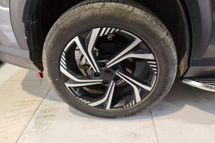 Used Geely Auto Emgrand X7 Sport 2023 Boyue COOL 1.5TD Smart Connect+ Right Rear Wheel Hub