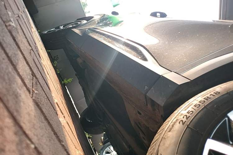 Used Geely Auto Emgrand X7 Sport 2023 Boyue COOL 1.5TD Smart Connect+ Right Side Sill