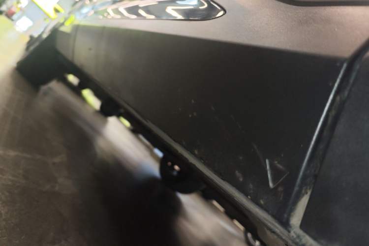 Used Geely Auto Emgrand X7 Sport 2023 Boyue COOL 1.5TD Smart Connect+ Right Side Sill