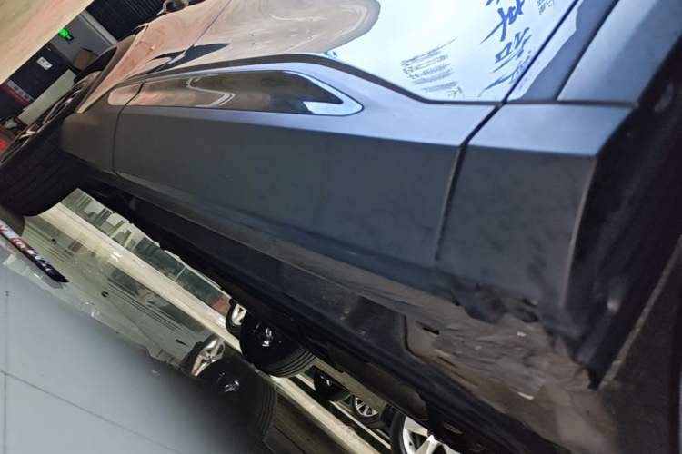 Used Geely Auto Emgrand X7 Sport 2023 Boyue COOL 1.5TD Smart Model Right Side Sill