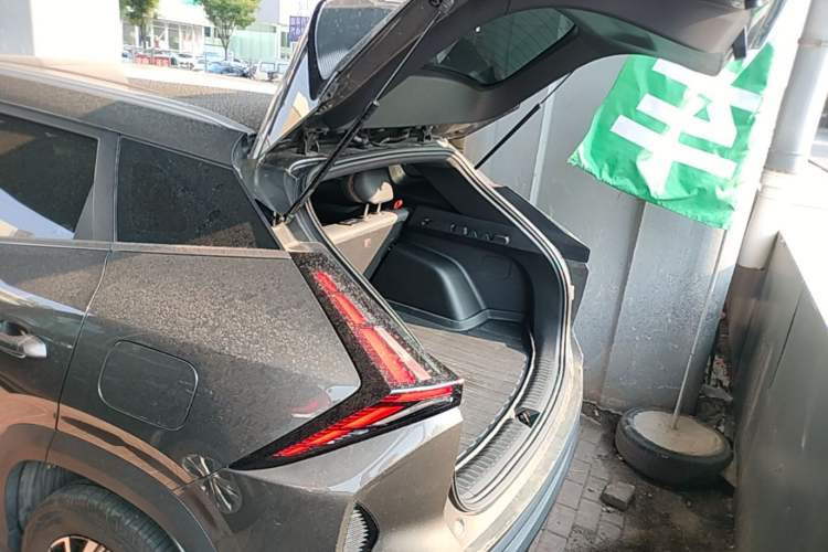 Used Geely Auto Emgrand X7 Sport 2023 Boyue COOL 1.5TD Smart Connect+ Trunk