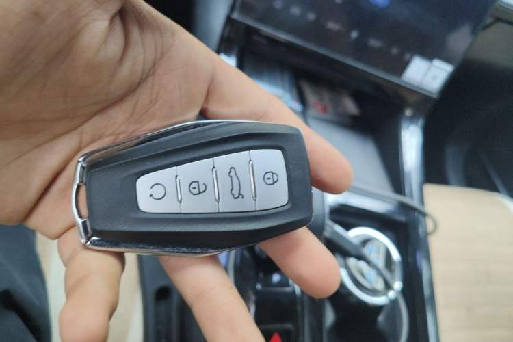 Used Geely Auto Emgrand X7 Sport 2023 Boyue COOL 1.5TD Smart Connect+ Vehicle Key
