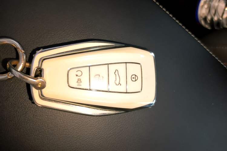 Used Geely Auto Emgrand X7 Sport 2023 Boyue COOL 1.5TD Smart Connect+ Vehicle Key