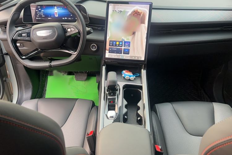 Used Geely Auto Emgrand X7 Sport 2023 Boyue COOL 1.5TD Smart Model Center Console