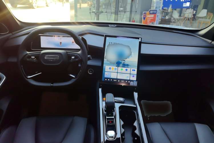 Used Geely Auto Emgrand X7 Sport 2023 Boyue COOL 1.5TD Smart Connect+ Center Console