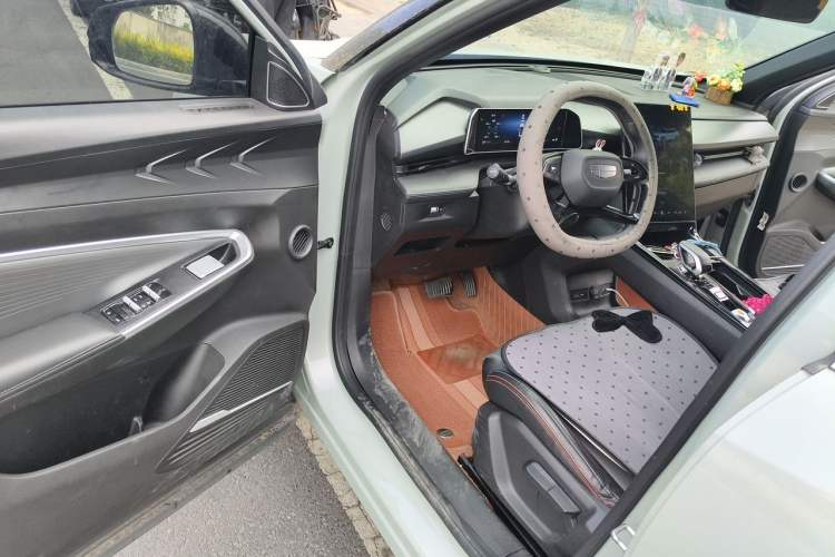 Used Geely Auto Emgrand X7 Sport 2023 Boyue COOL 1.5TD Smart Connectivity Model Driver Seat