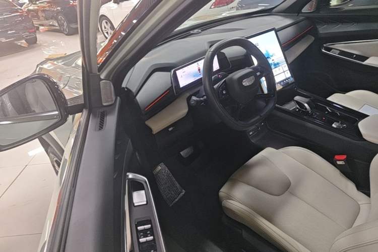 Used Geely Auto Emgrand X7 Sport 2023 Boyue COOL 1.5TD ZhiZun Edition Driver Seat