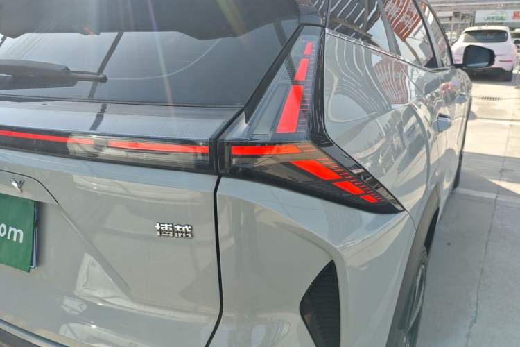 Used Geely Auto Emgrand X7 Sport 2023 Boyue COOL 1.5TD ZhiZun Edition Exterior 3