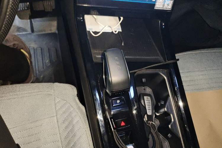 Used Geely Auto Emgrand X7 Sport 2023 Boyue COOL 1.5TD ZhiZun Edition Gear Lever