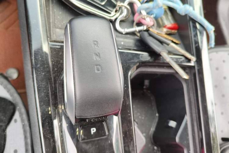 Used Geely Auto Emgrand X7 Sport 2023 Boyue COOL 1.5TD Smart Connectivity Model Gear Lever
