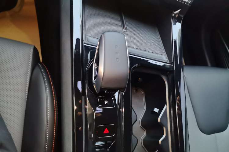 Used Geely Auto Emgrand X7 Sport 2023 Boyue COOL 1.5TD Smart Connect+ Gear Lever